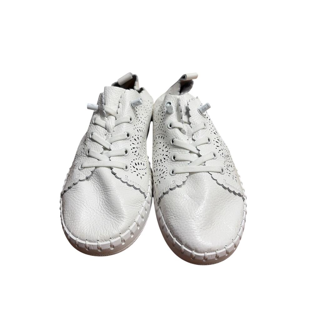 Yokohama White Leather Eyelet Sneakers Quiet Luxury Romantic EU 40 - Picture 2 of 6